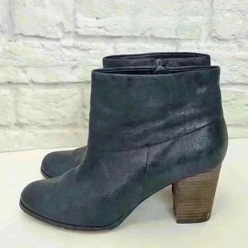 Cole Haan Cassidy Black Leather Bootie Sz 8.5 - Picture 4 of 16